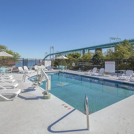 Club Wyndham Newport Overlook Jamestown Exterior photo
